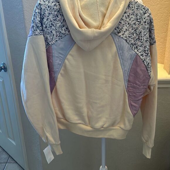 Blanknyc Good Lookin Medium Retro Patchwork Pullover Hoodie Front Pockets NWT - Picture 8 of 8